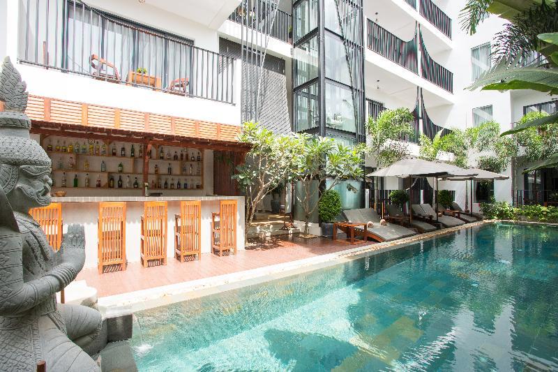 The Thirdfold Residence Сием Реап Екстериор снимка The hotel's pool