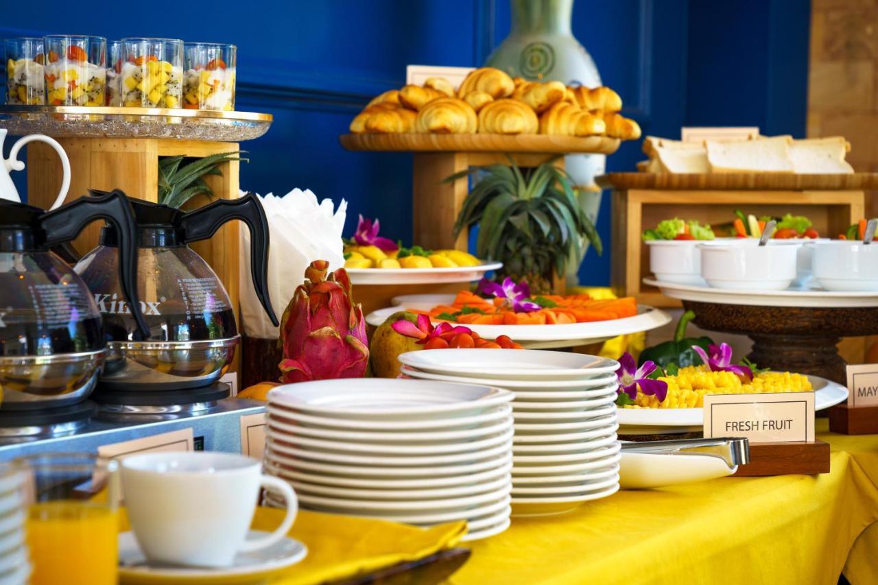 The Thirdfold Residence Сием Реап Екстериор снимка A buffet