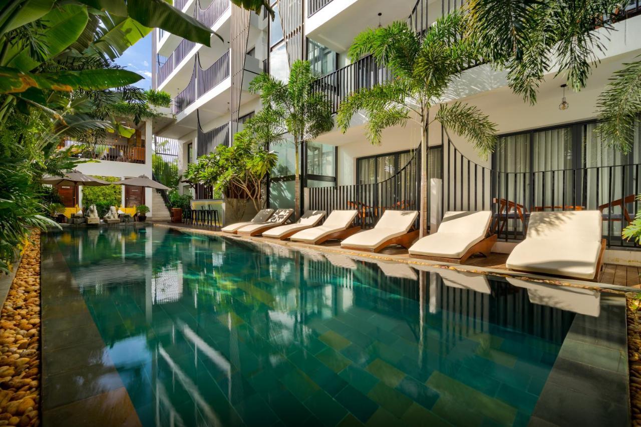 The Thirdfold Residence Сием Реап Екстериор снимка The hotel's pool